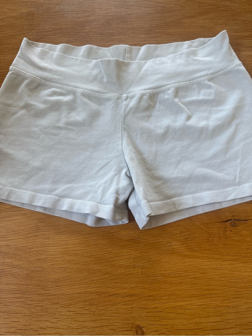 Brandy Melville Beige Shorts Small - Picture 3 of 5